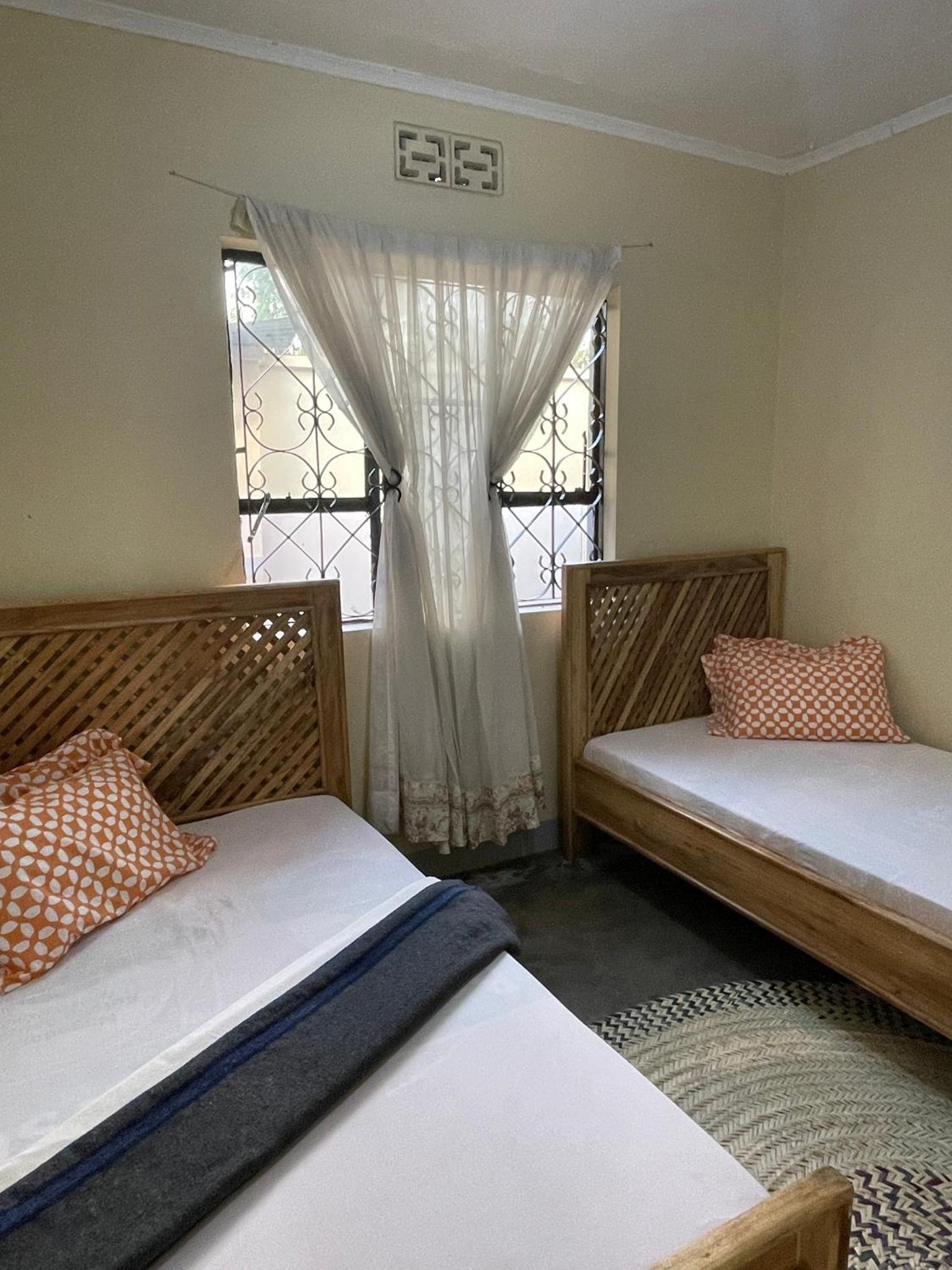 Wonders Hostel