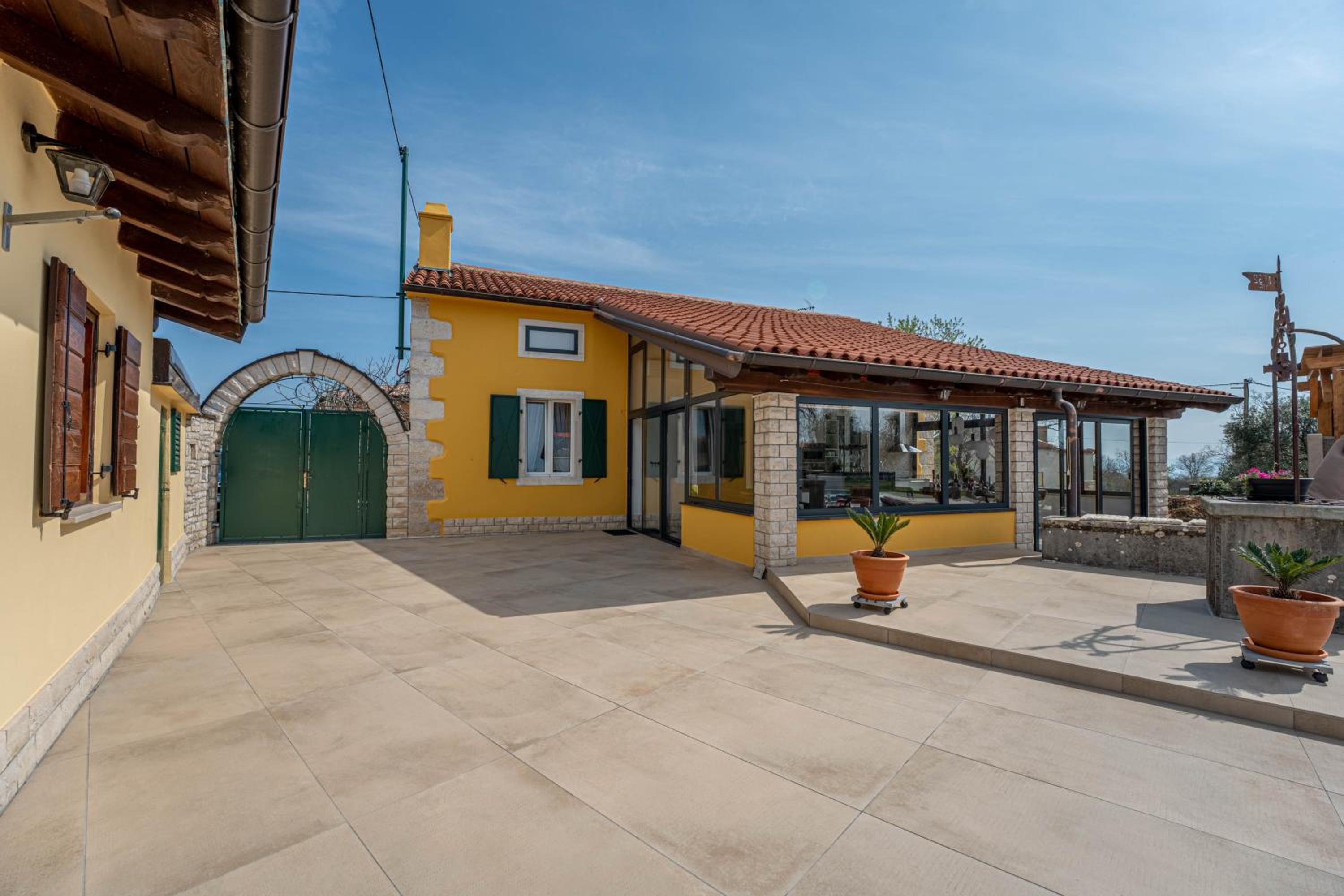 Ferienhaus/HolidayHouse Smokvica **** in Rakalj view 2