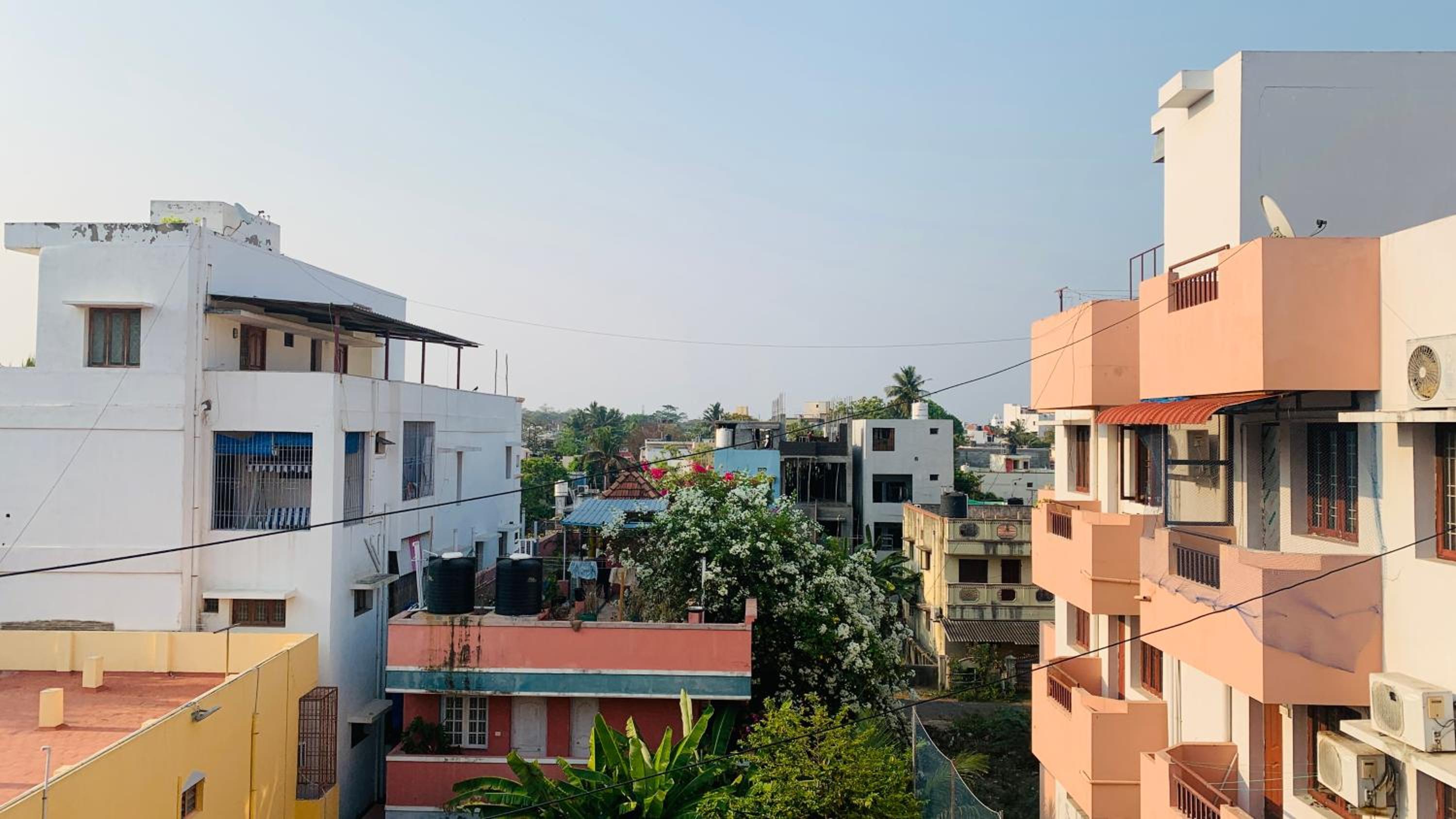 Holi-Wood Guesthouse