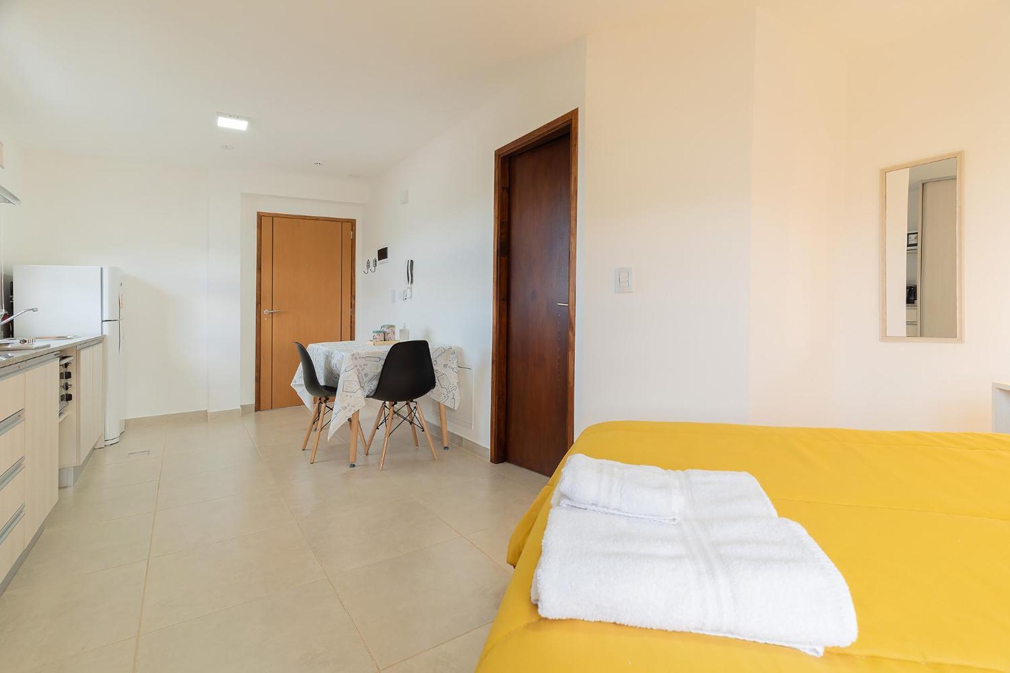 Happy Guest Apart 50