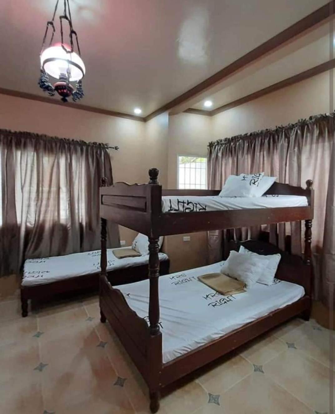 Shawn's Transient House at New Clark City