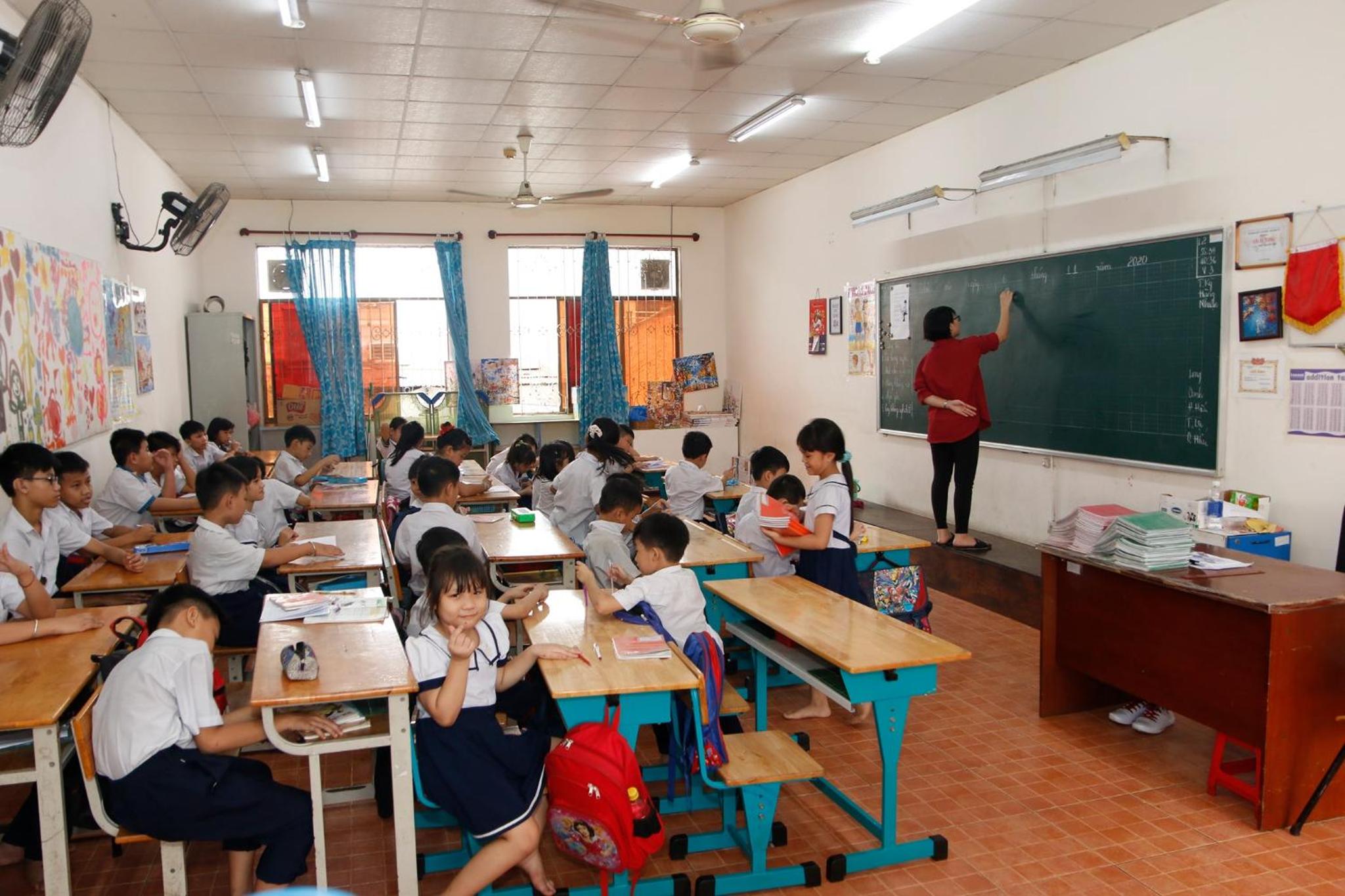 Nhà Khách Làng May Mắn - Village Chance