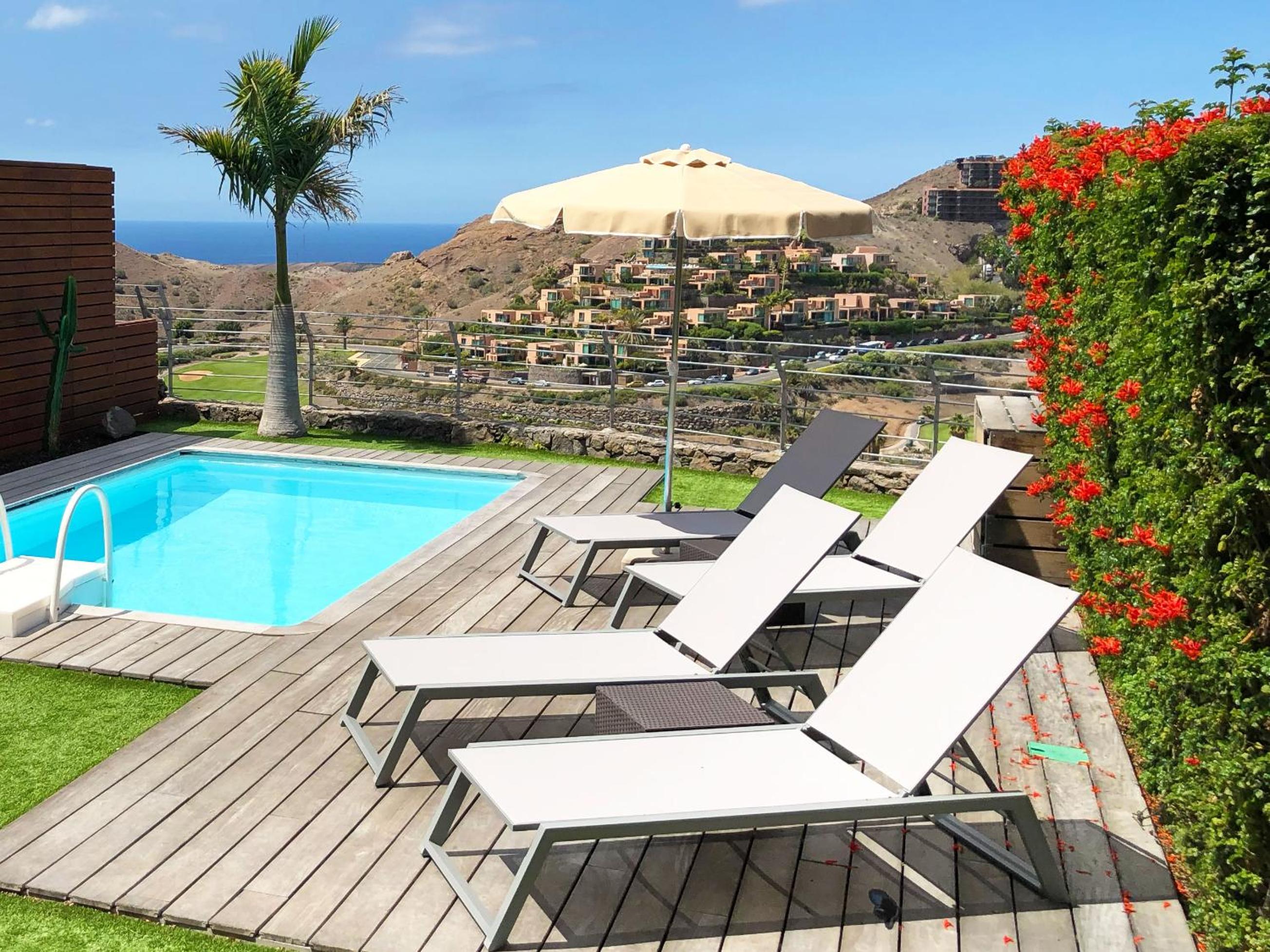 Amazing sunset golf-course villa for up to 7