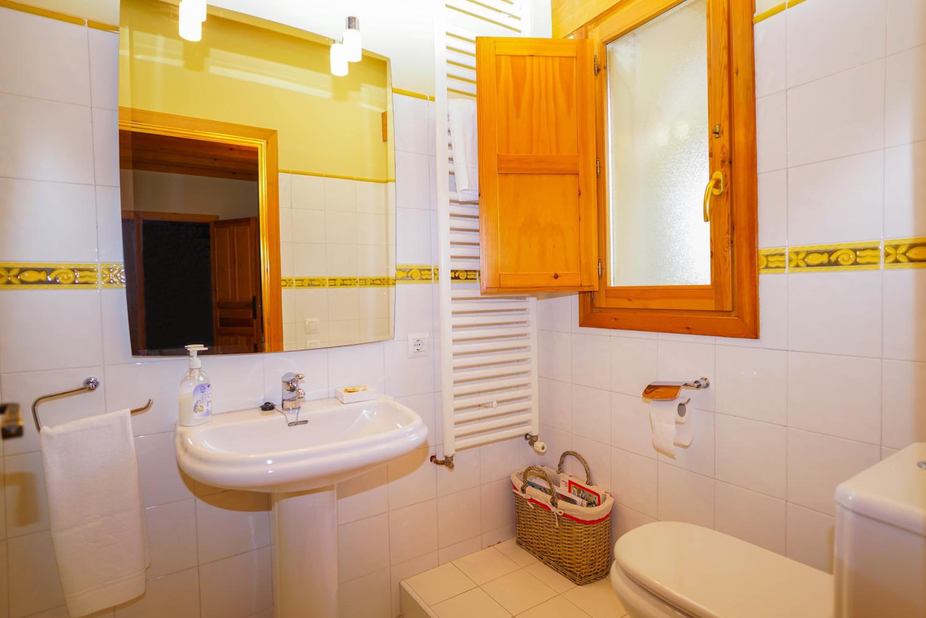 Casa Arnedillo by Apartamentos Arnedillo