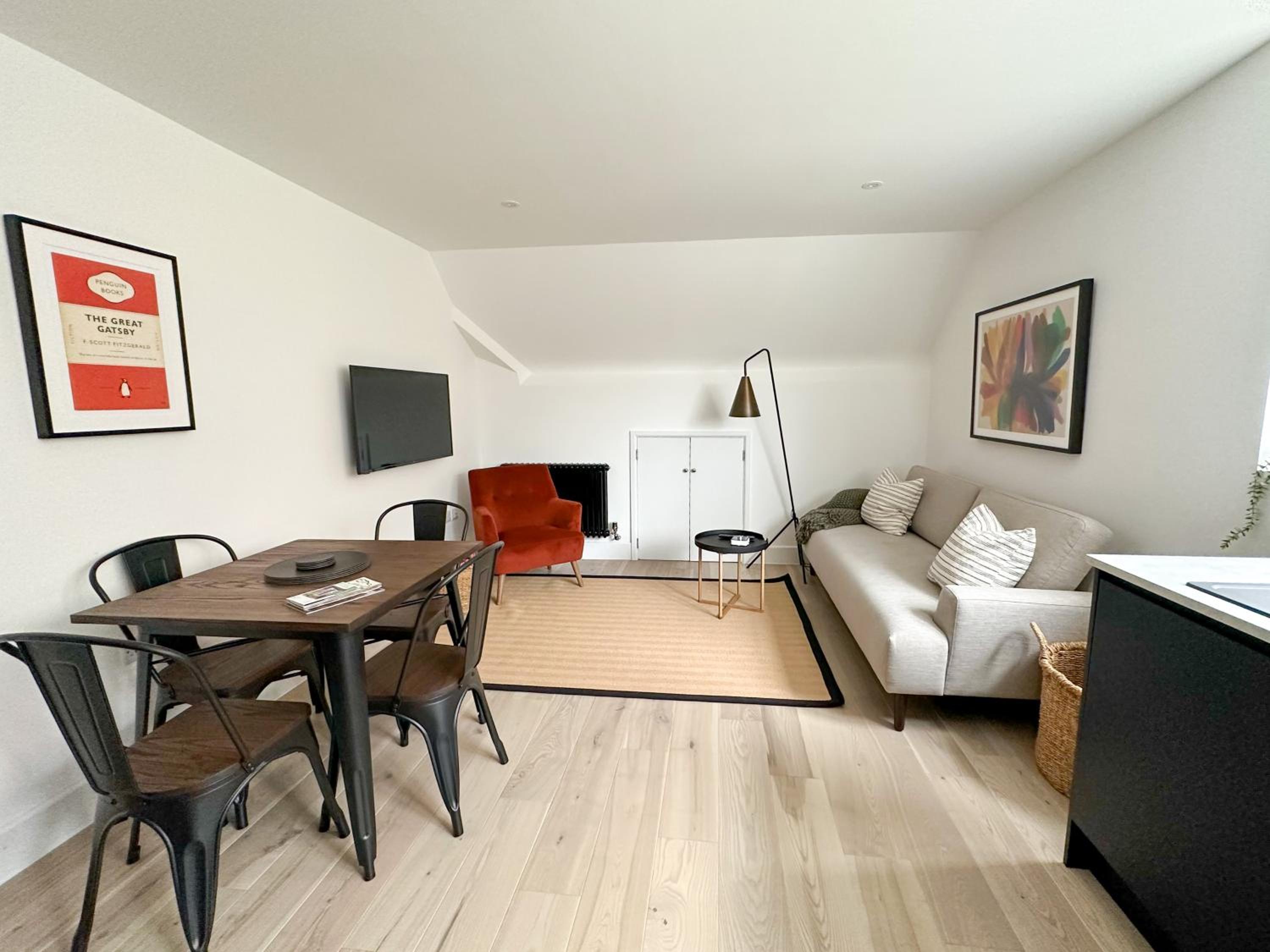 The Loft, NEW, Stylish Maisonette, Central, Private Location view 2