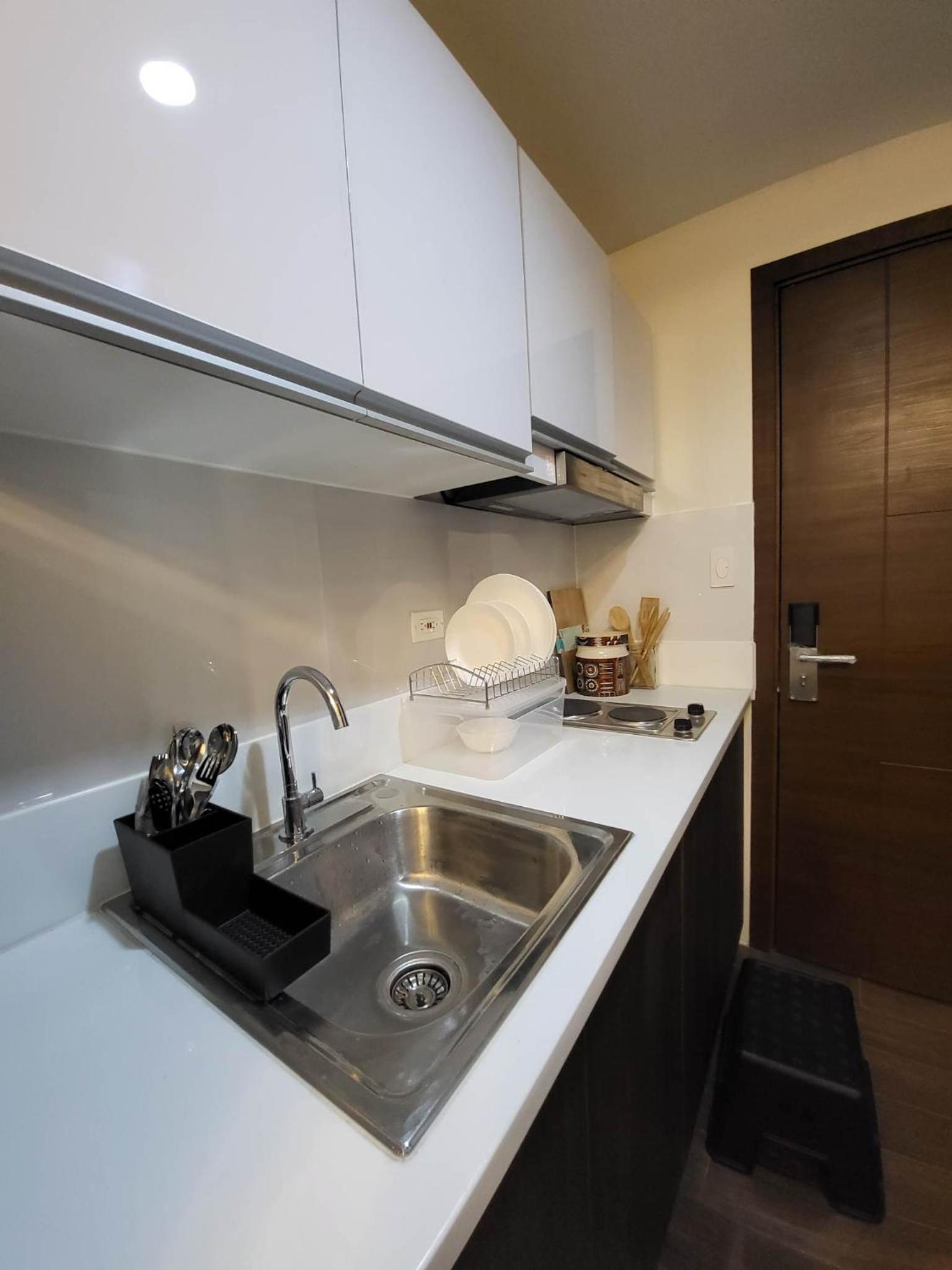 Air Residence - Staycations Up Above Unit 4657 view 4
