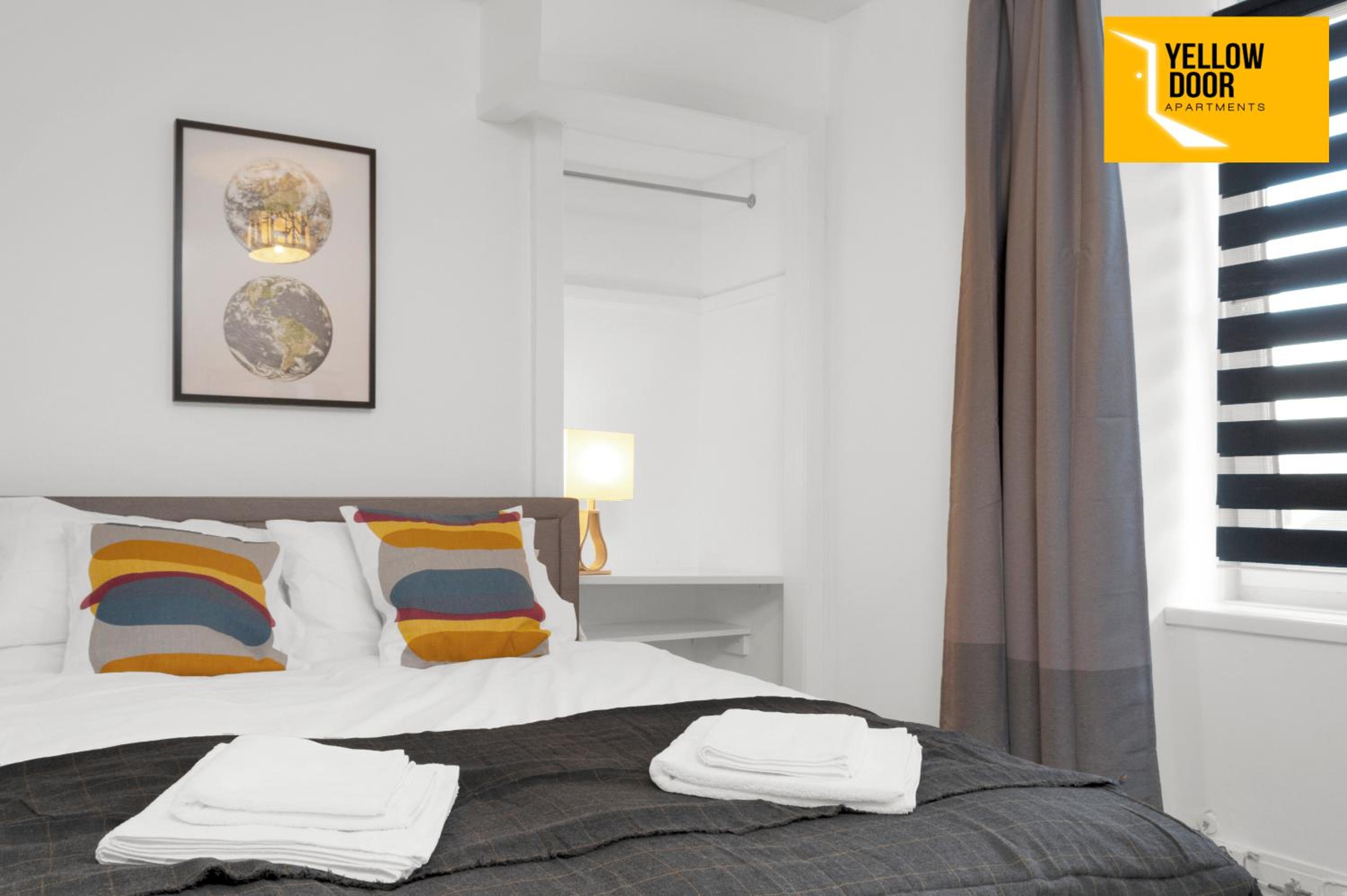Quiet West End Apartment - WiFi - Free Parking view 2