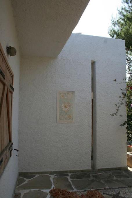 Jacuzzi Artistic Villa in Nea Makri view 5