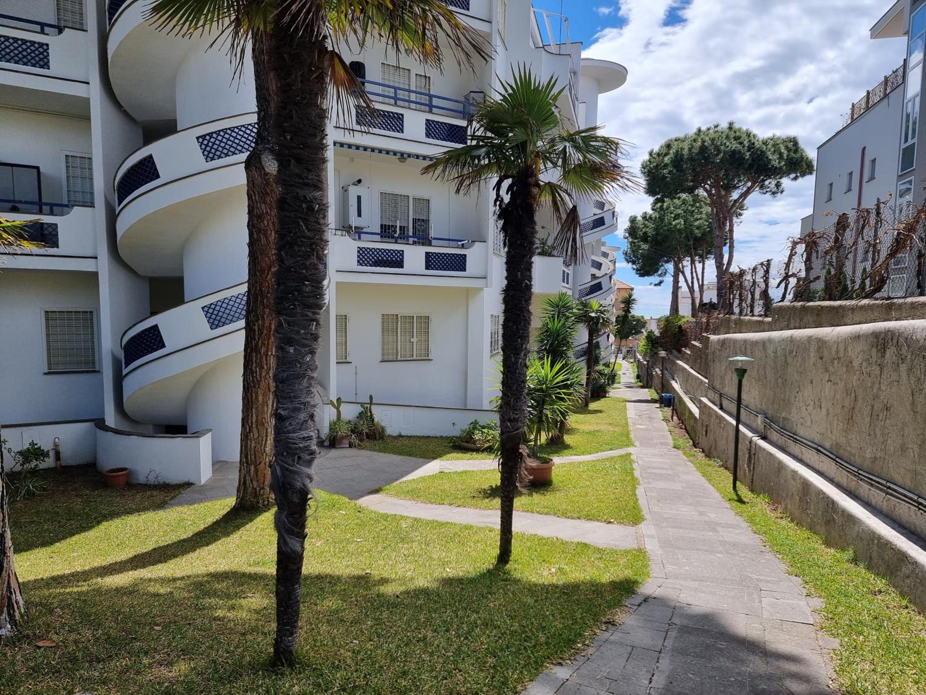 Alloggio in residence con pontile privato e accesso diretto al mare view 3