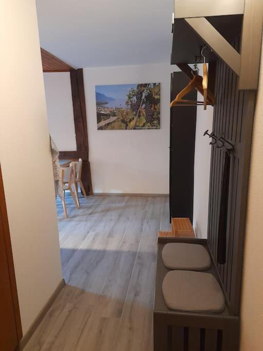Studio mansardé chez un vigneron au village au 3ème étage sans ascenseur
