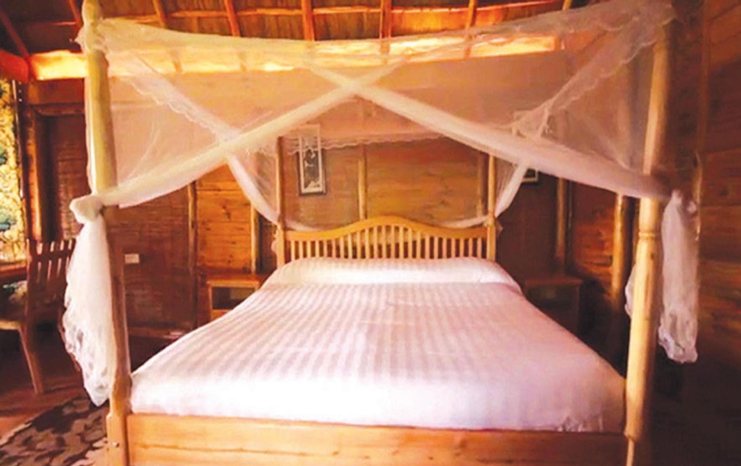 Lake Bunyonyi Eco Resort