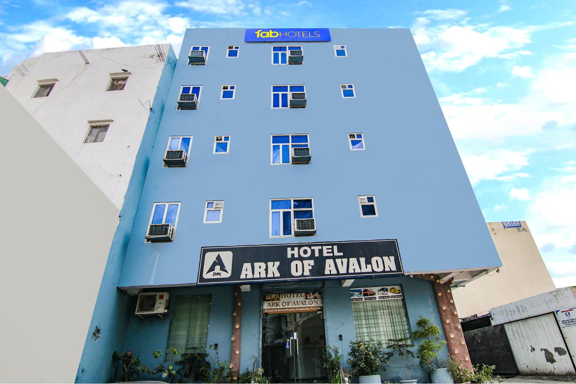 FabHotel Airport Avalon - Nr IGI Airport New Delhi