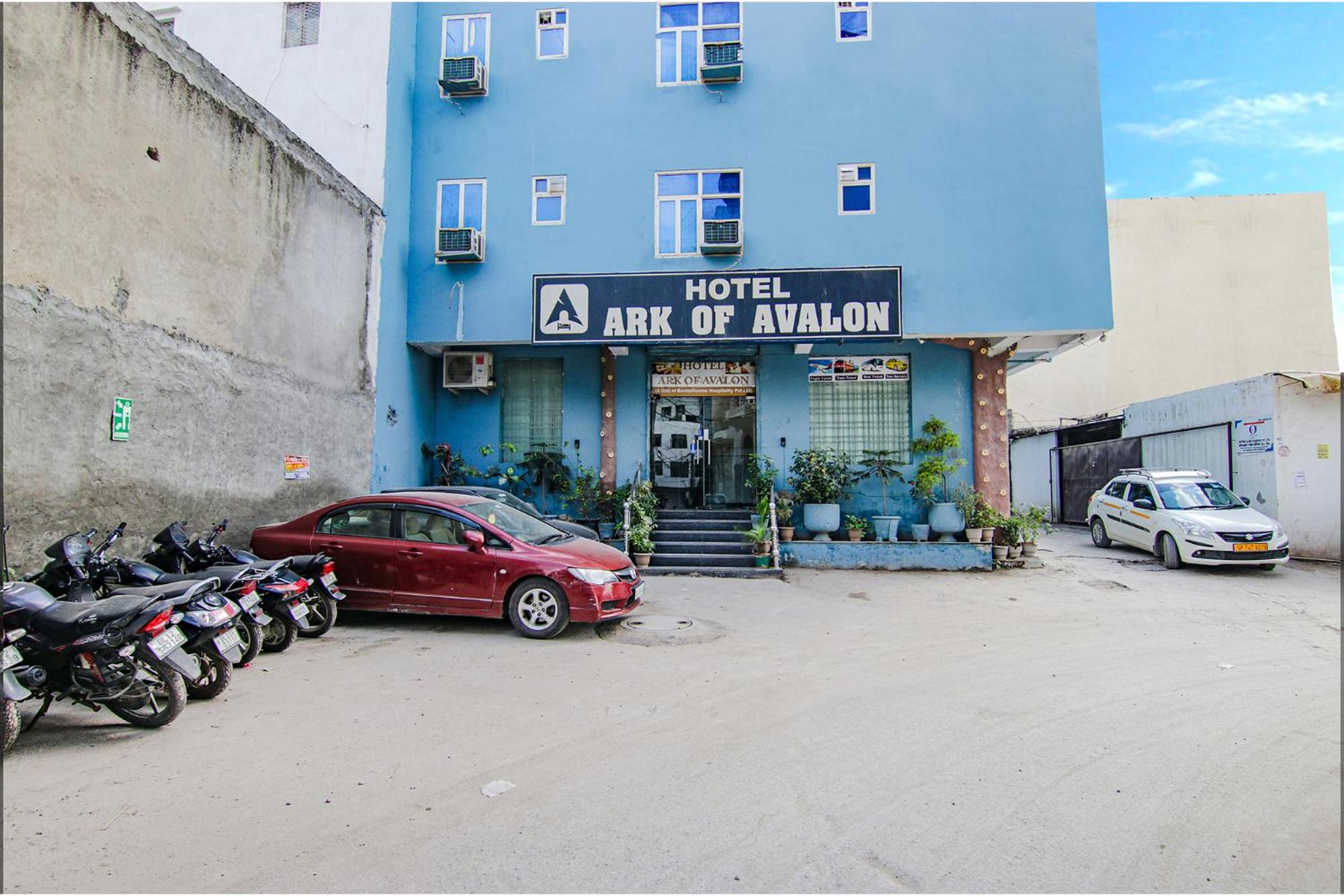 FabHotel Airport Avalon - Nr IGI Airport New Delhi