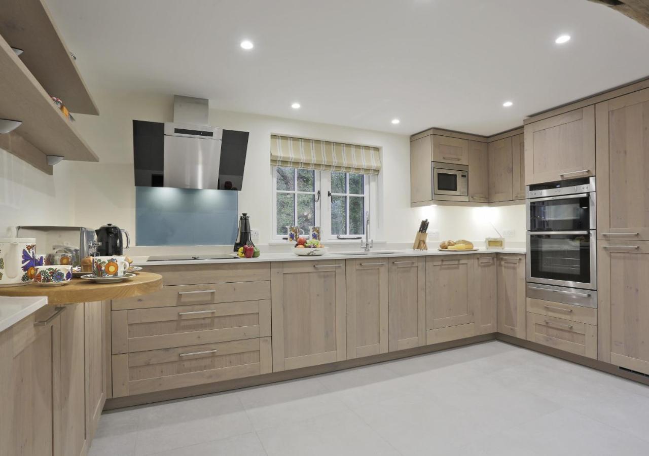 3 Bed in Frostenden oc-1hms view 4
