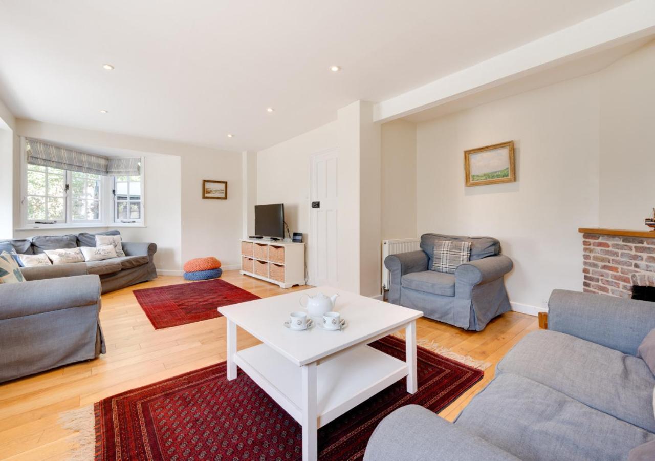 5 Bed in Thorpeness oc-whin2 view 2