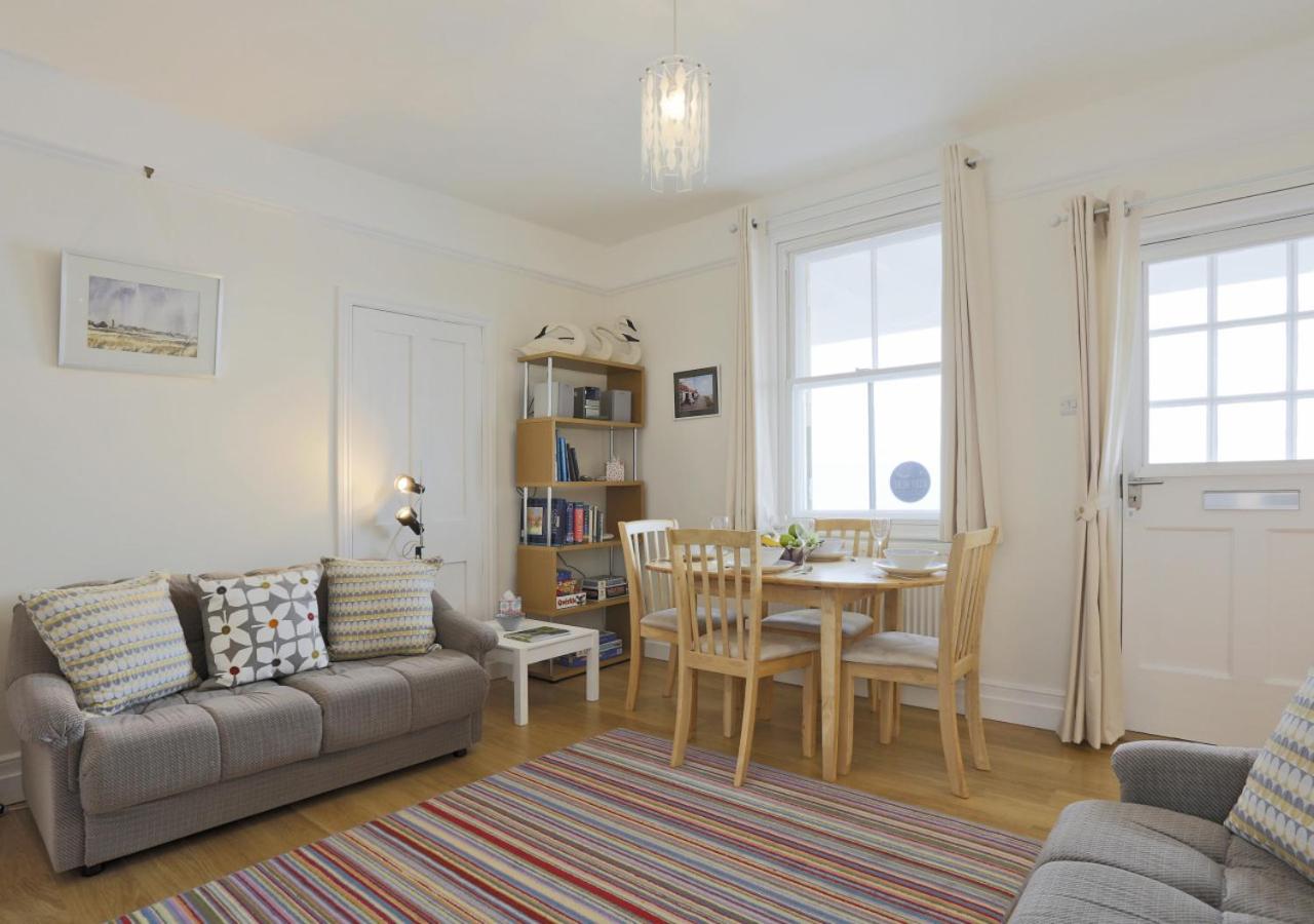 2 Bed in Southwold oc-5eas view 3