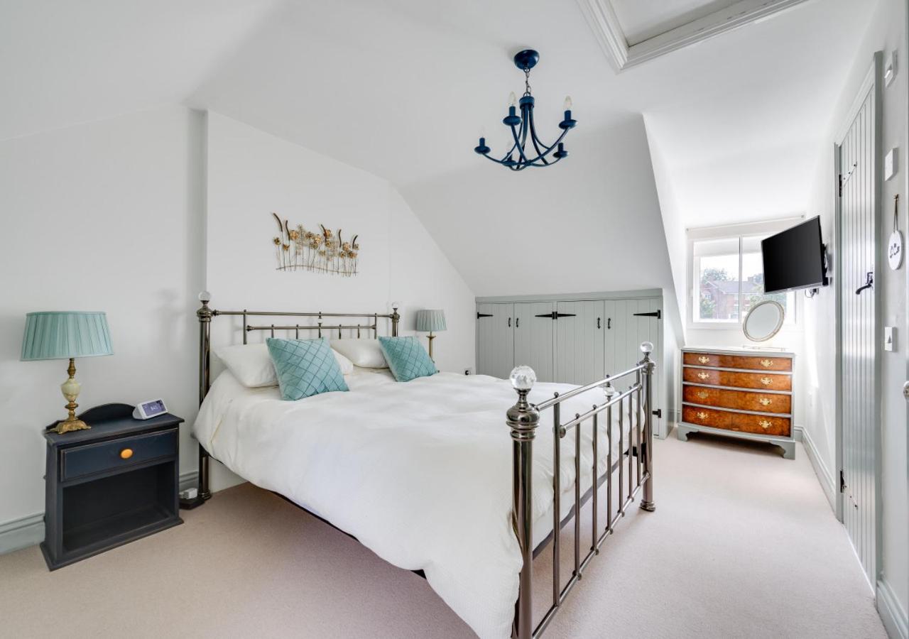 4 Bed in Halesworth oc-5river view 5