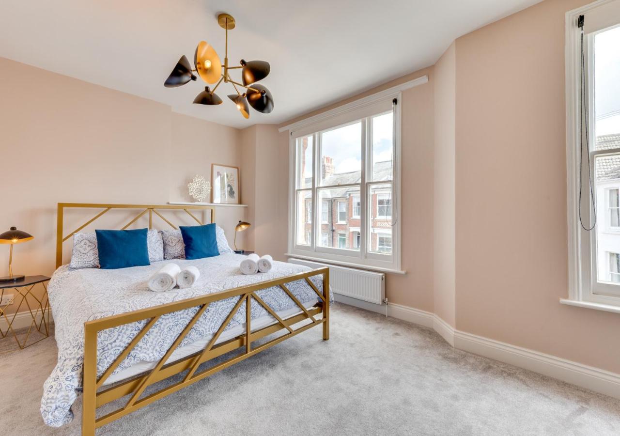 4 Bed in Southwold oc-44stra view 4