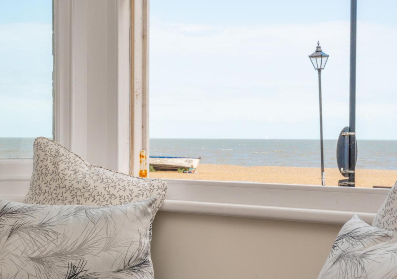 3 Bed in Aldeburgh oc-9king view 2