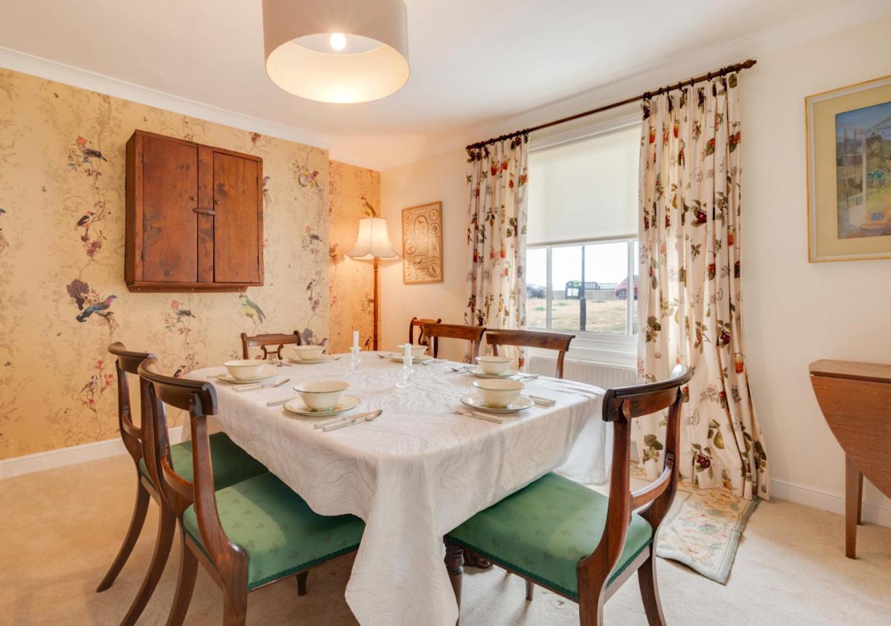 3 Bed in Aldeburgh oc-9king view 3