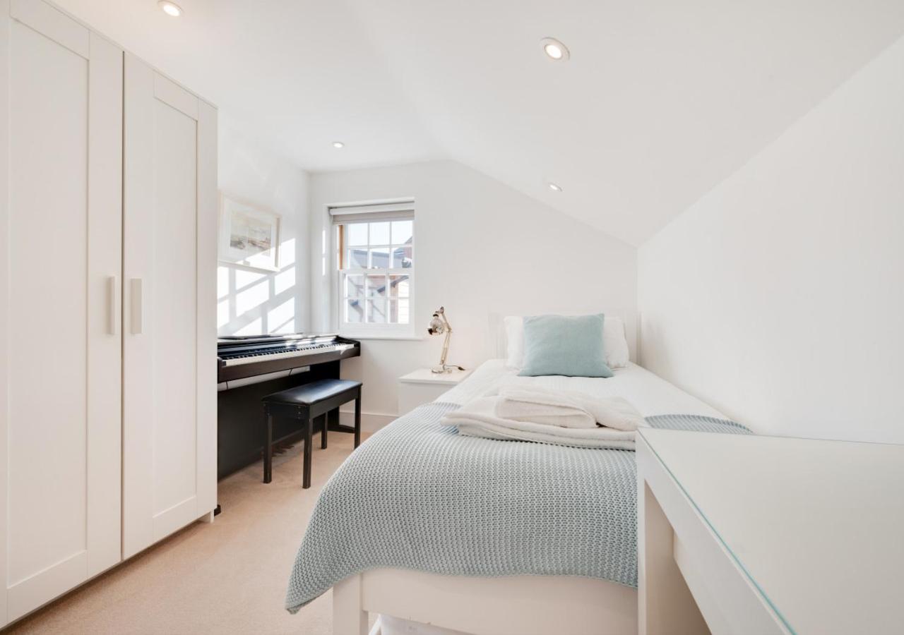 3 Bed in Southwold oc-asht view 5