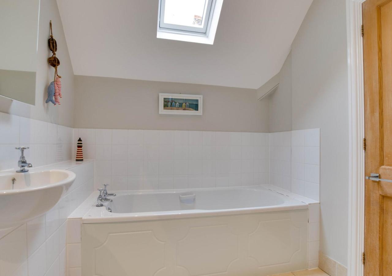 2 Bed in Southwold oc-amco
