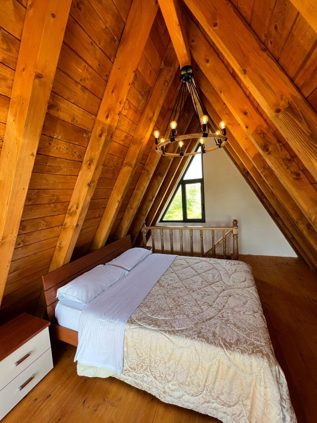 Windmill Shkodra Gesthouse Camping & Grill
