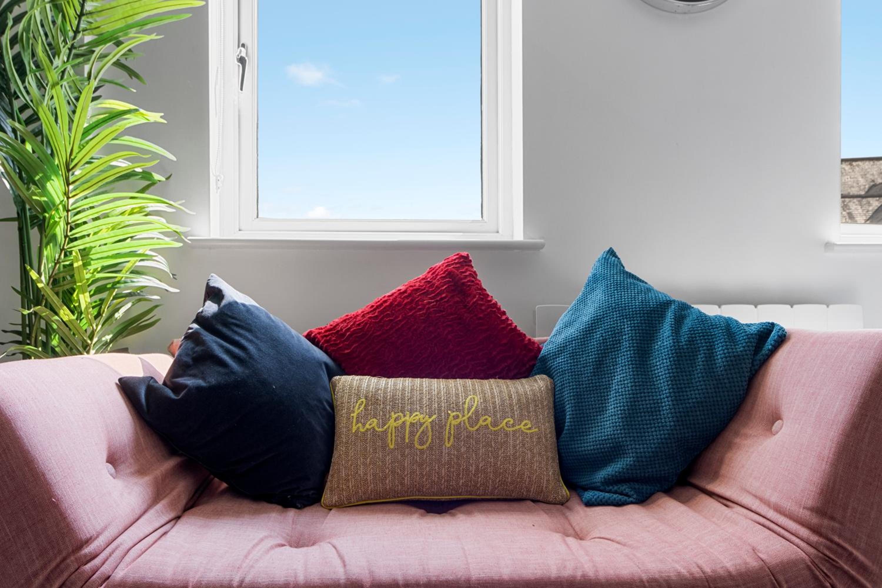 City Centre Studio Apartments - Ashton Apartment - Short Stays UK Ltd view 3