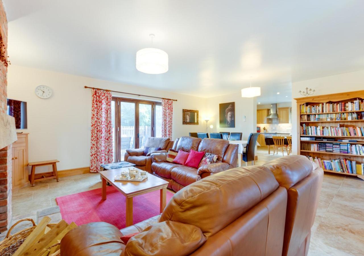 Buttercup Lodge