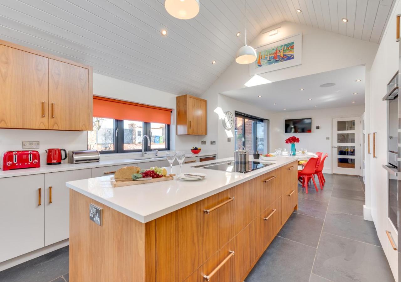 4 Bed in Southwold oc-cast view 4