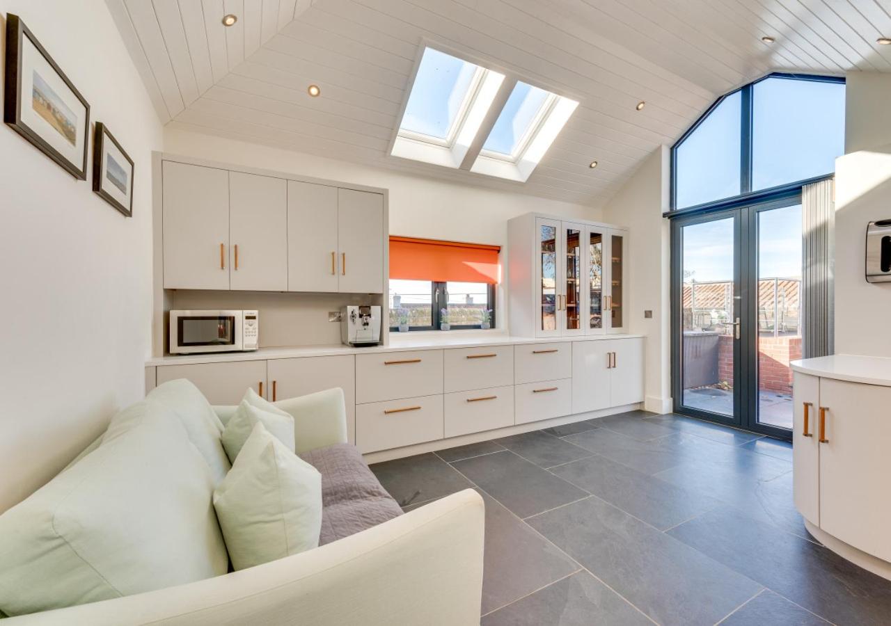 4 Bed in Southwold oc-cast view 5