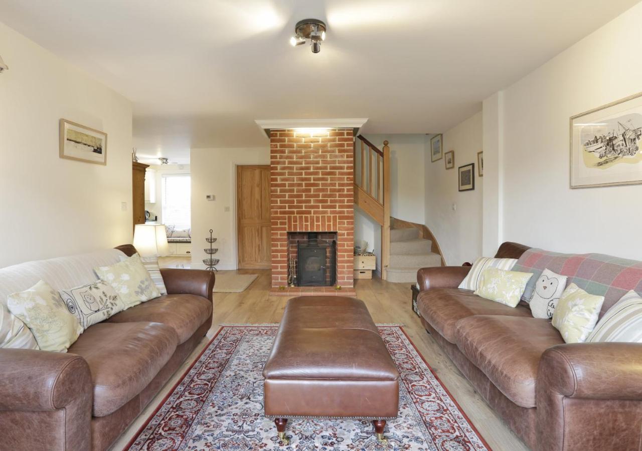 3 Bed in Eastbridge oc-cob