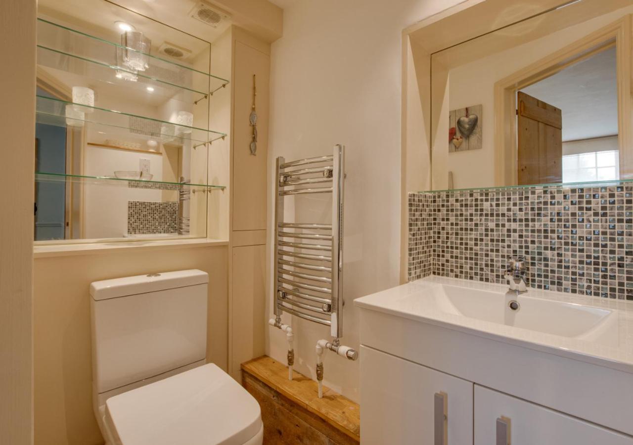 4 Bed in Wrentham oc-hdress