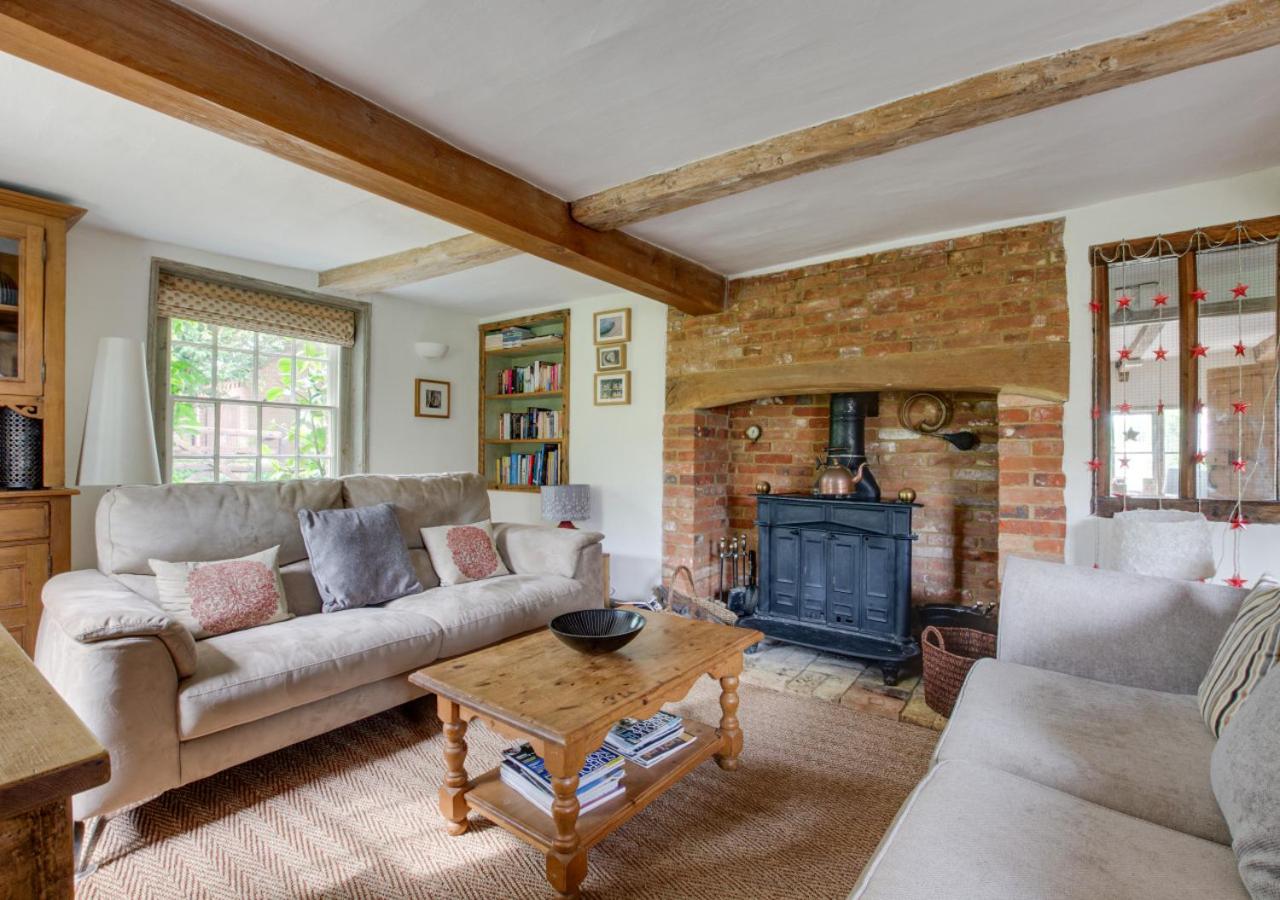 4 Bed in Wrentham oc-hdress