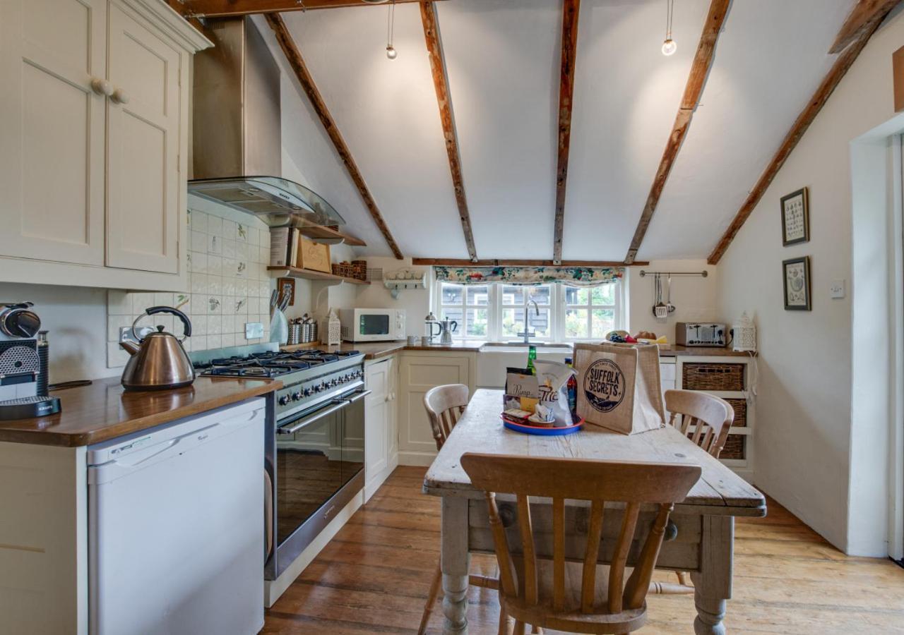 4 Bed in Wrentham oc-hdress