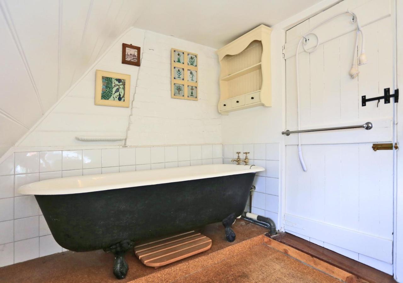 3 Bed in Hemley oc-g91