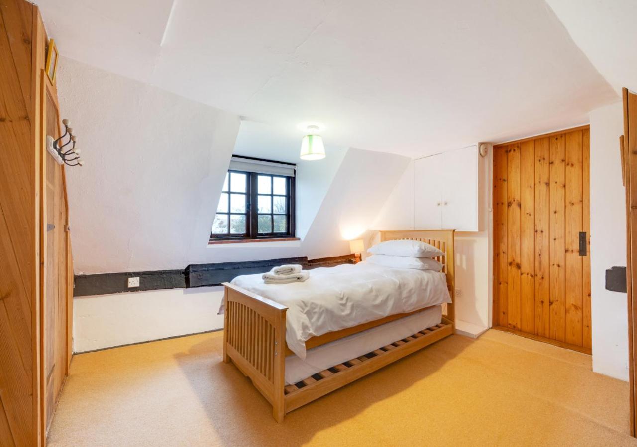 3 Bed in Hemley oc-g91