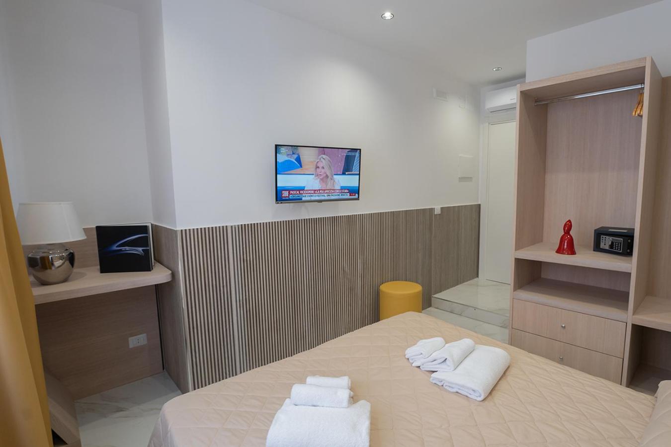 HR Boutique Porto, Napoli Centro, by ClaPa Group