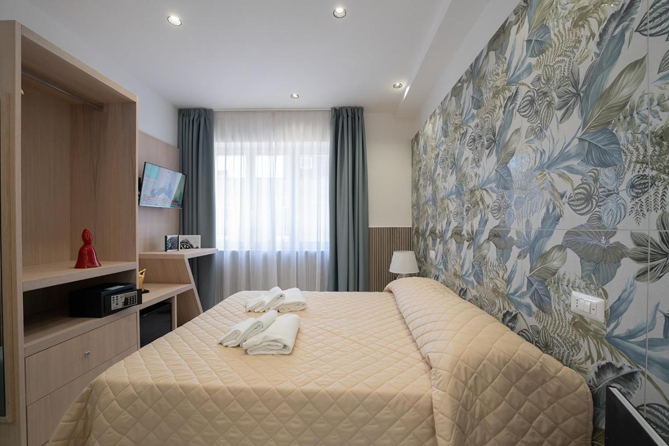HR Boutique Porto, Napoli Centro, by ClaPa Group