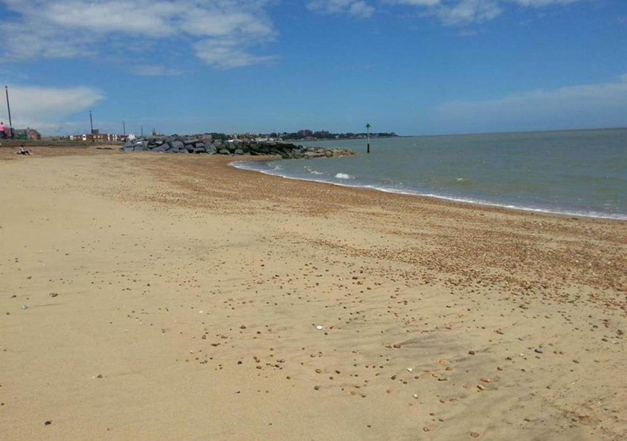 Felsto Beach