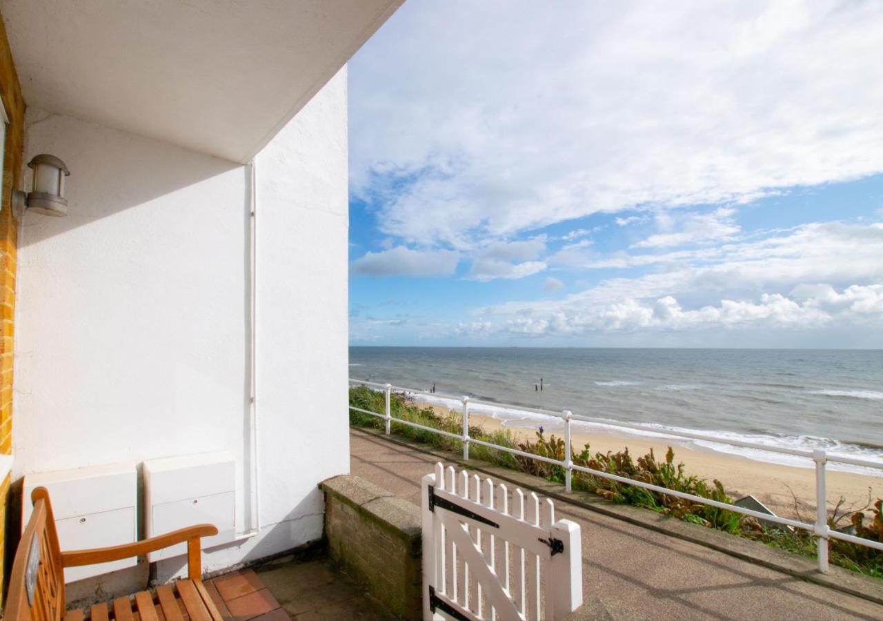 2 Bed in Southwold oc-4east view 2