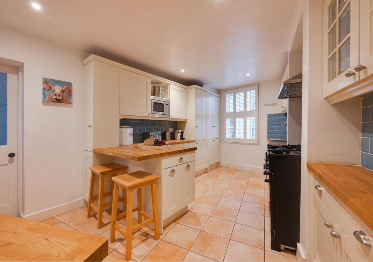 3 Bed in Southwold oc-aafish