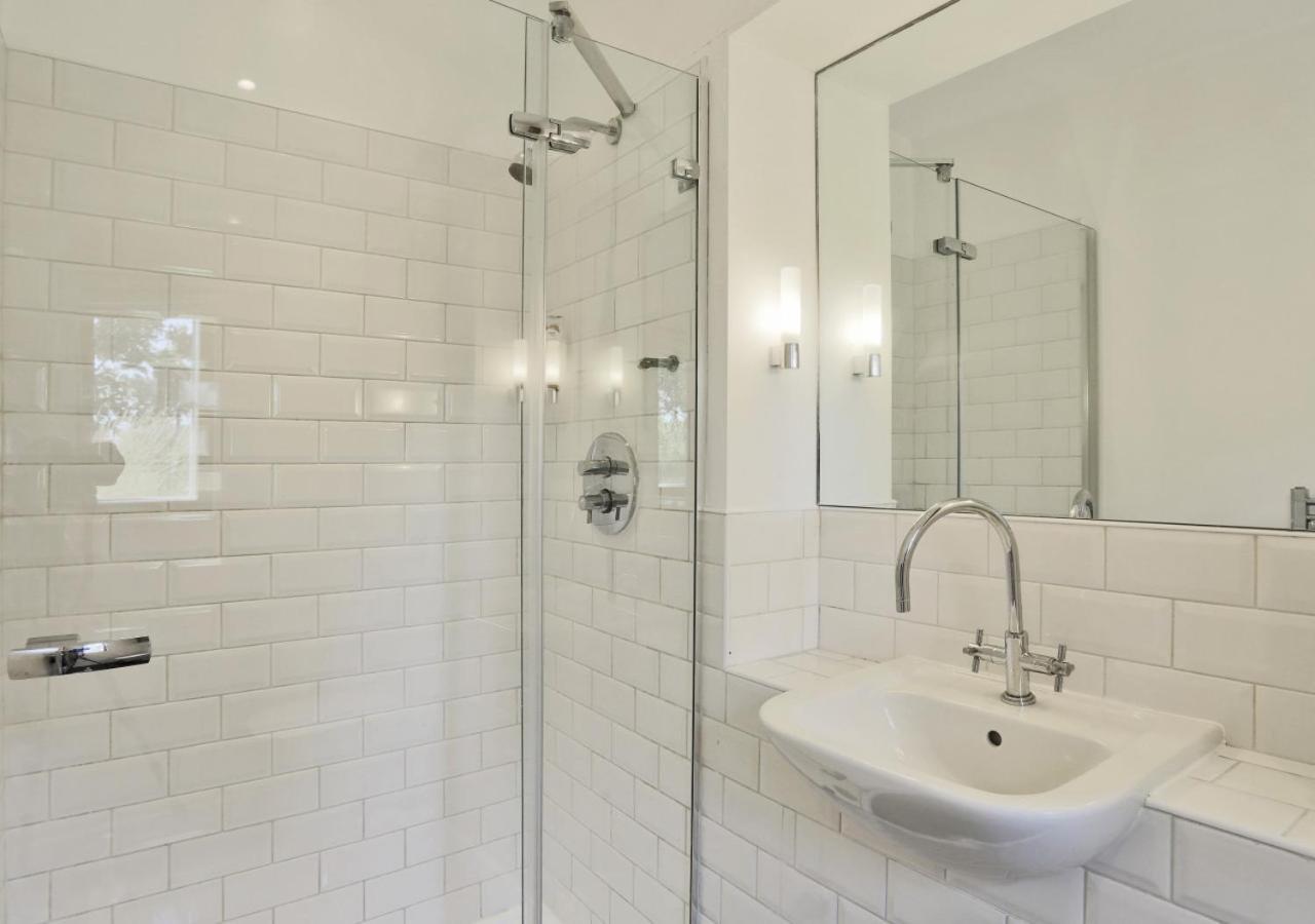 3 Bed in Bramfield oc-hglenv