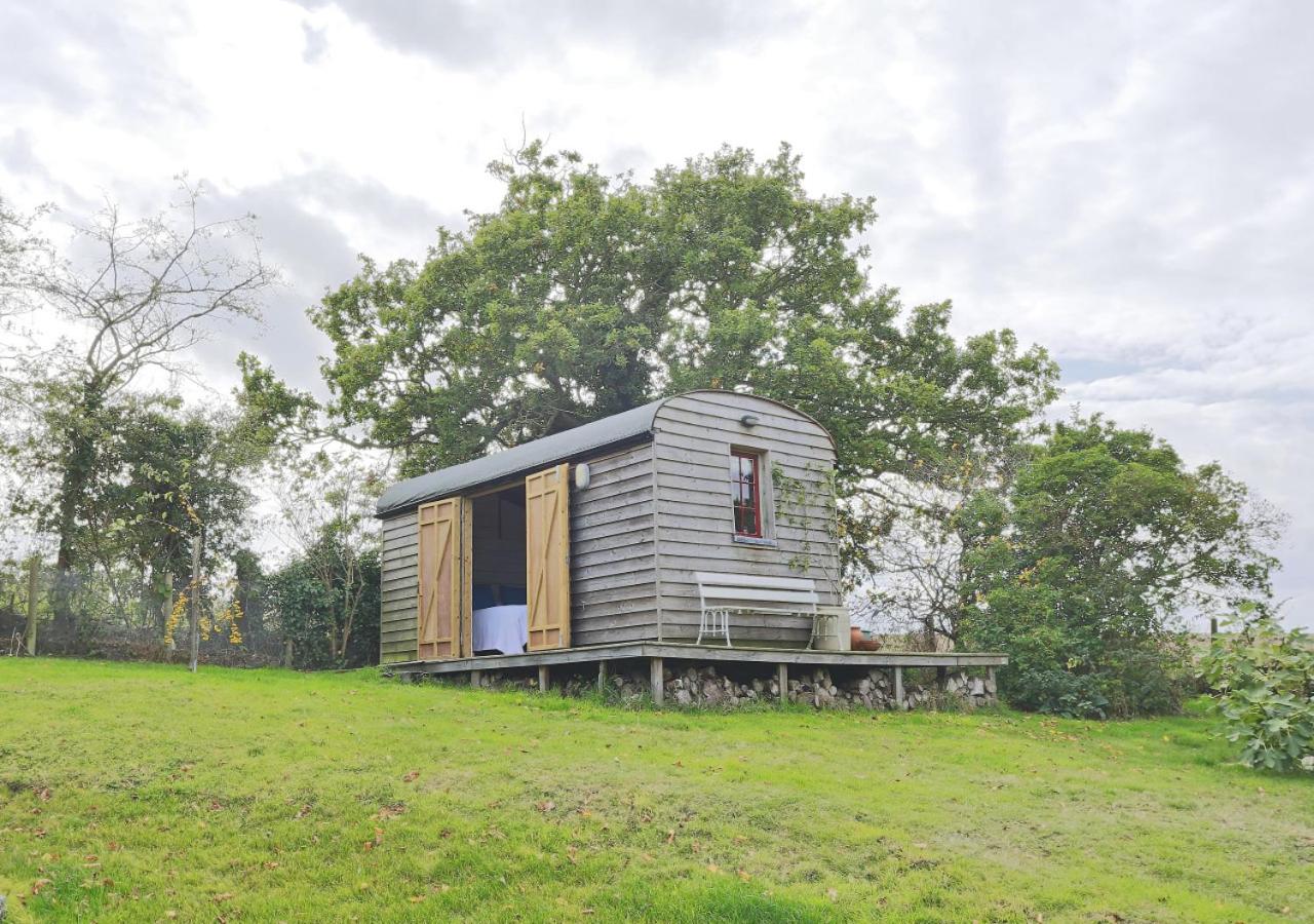 3 Bed in Bramfield oc-hglenv