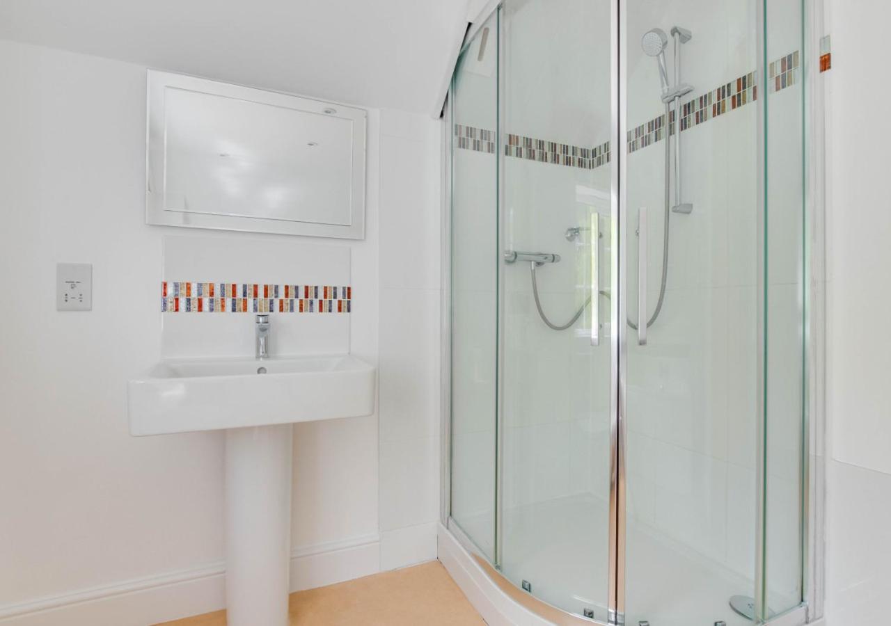 4 Bed in Hacheston oc-hac view 3