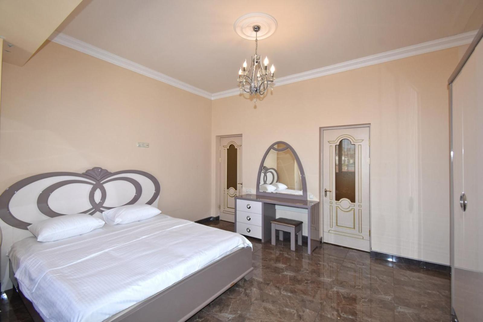 Teryan street, 4 bedrooms Luxury, Unique apartment TT888