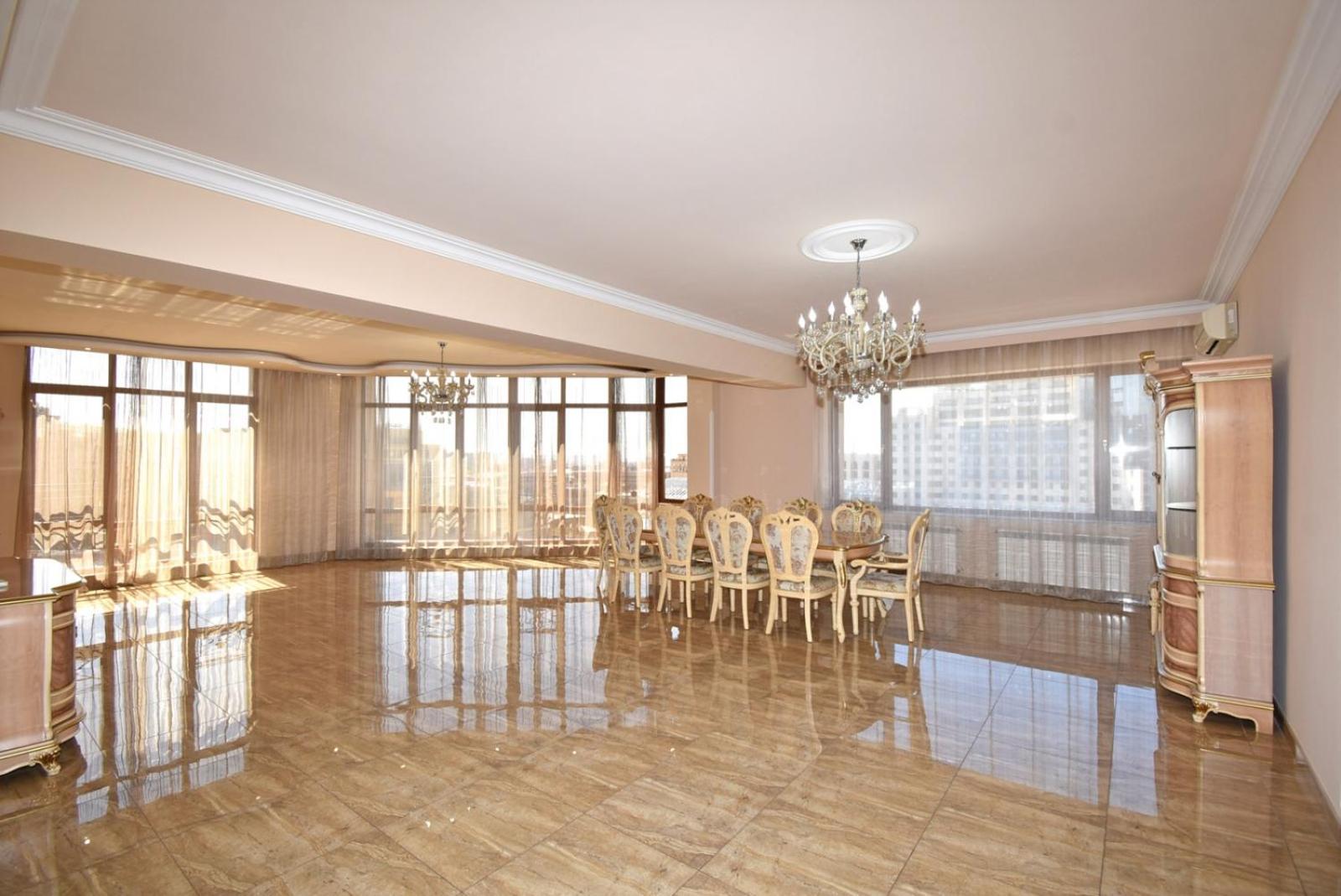 Teryan street, 4 bedrooms Luxury, Unique apartment TT888