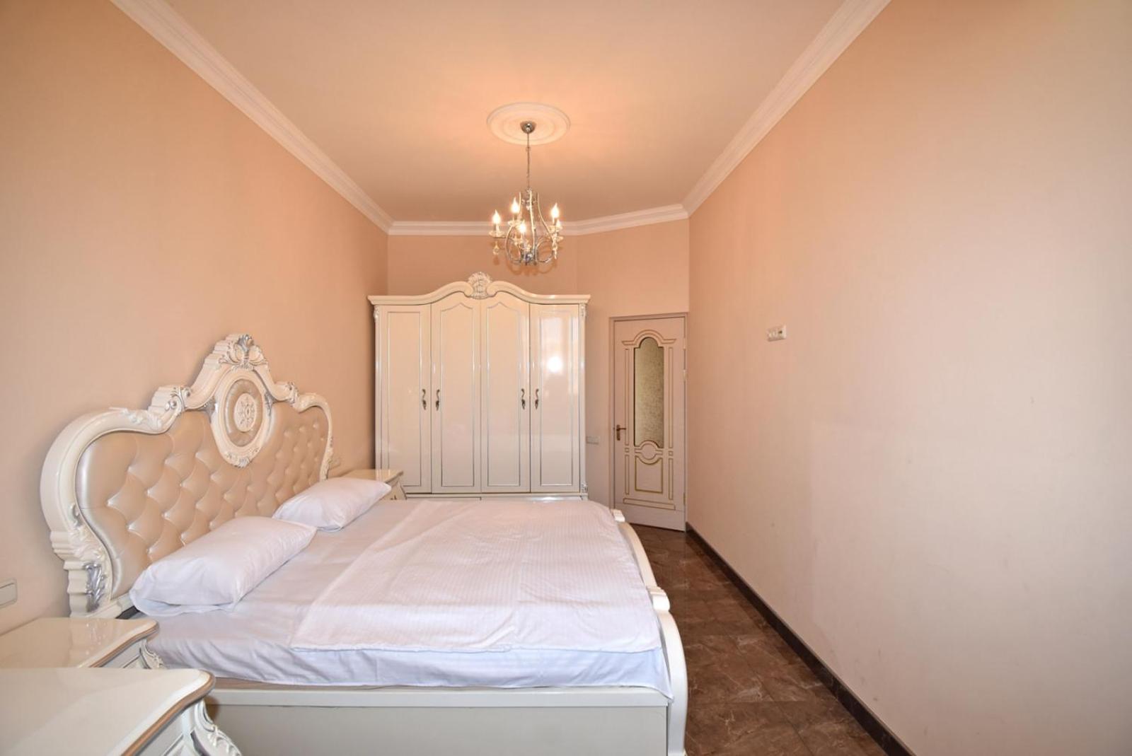 Teryan street, 4 bedrooms Luxury, Unique apartment TT888