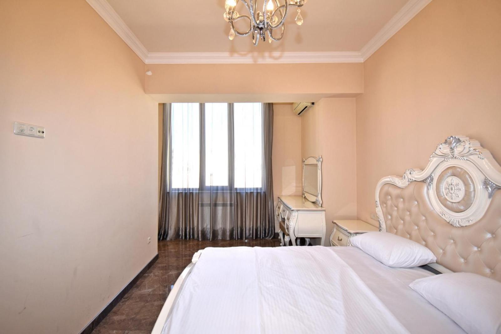 Teryan street, 4 bedrooms Luxury, Unique apartment TT888