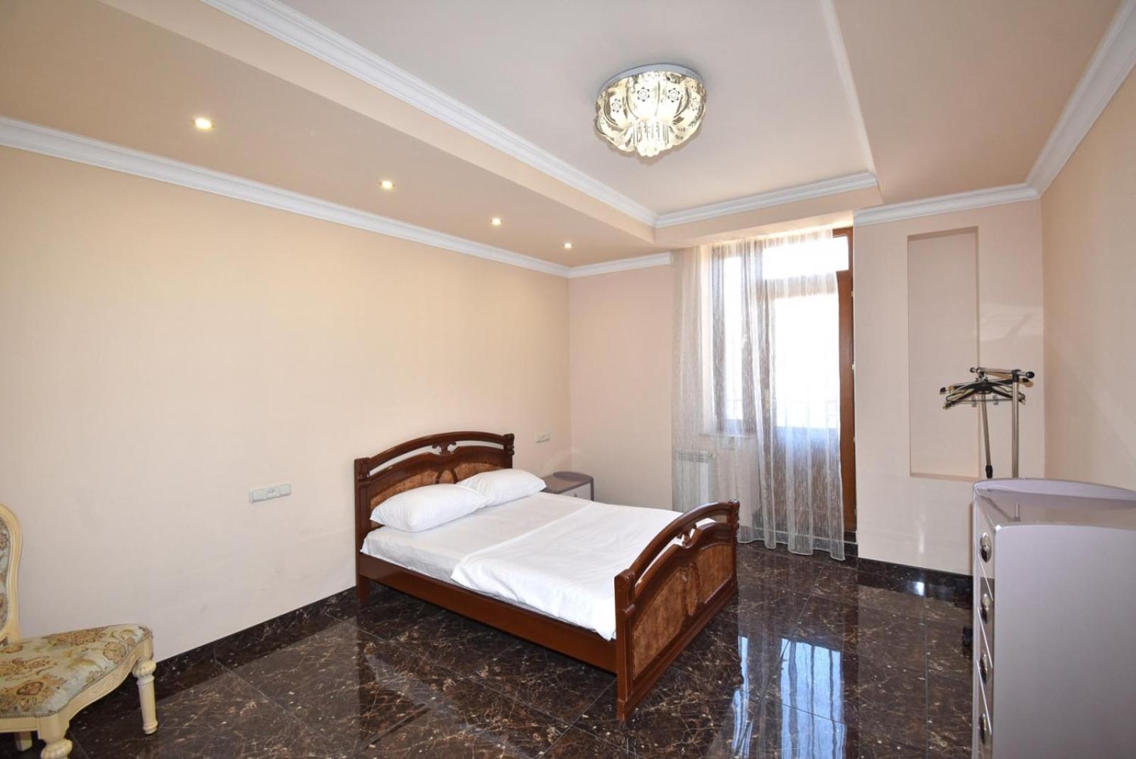 Teryan street, 4 bedrooms Luxury, Unique apartment TT888
